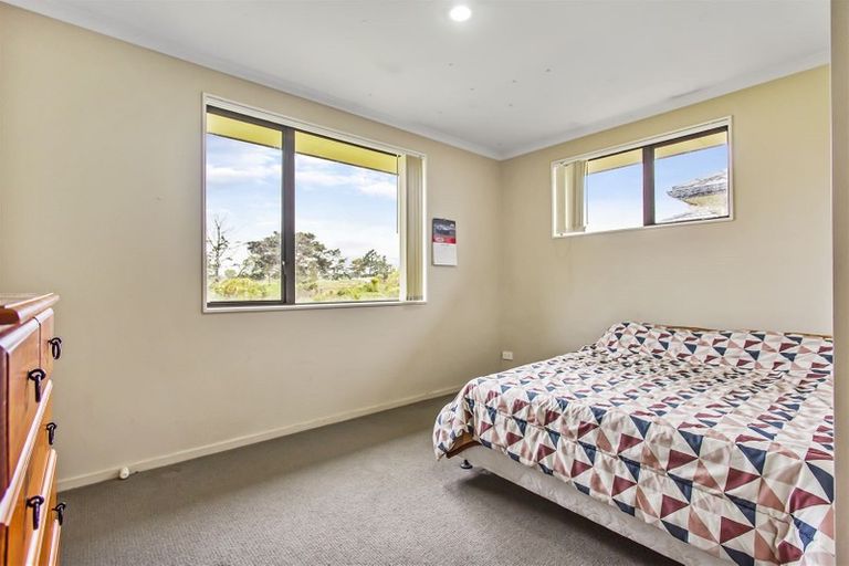 Photo of property in 39 Misty Valley Drive, Henderson, Auckland, 0612