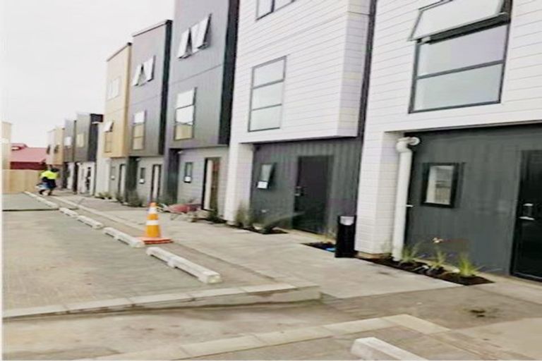 Photo of property in 31/47a Huntington Drive, Huntington Park, Auckland, 2013