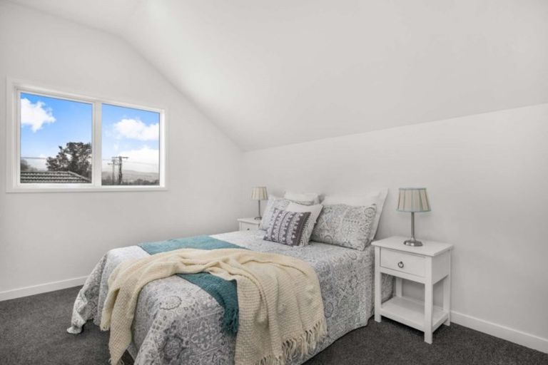 Photo of property in 39a Sutton Crescent, Papakura, 2110