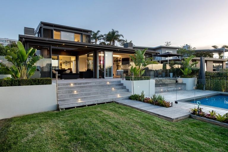 Photo of property in 42 Braemar Road, Rothesay Bay, Auckland, 0630