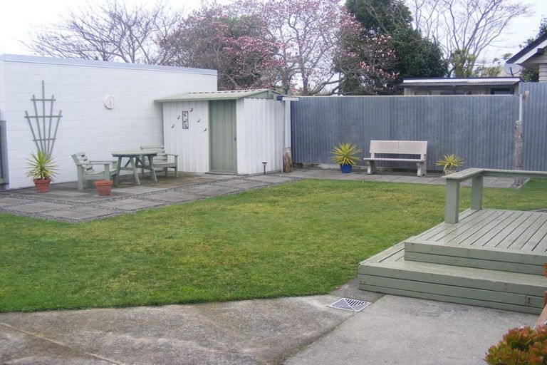 Photo of property in 5 Sanders Avenue, Westown, New Plymouth, 4310