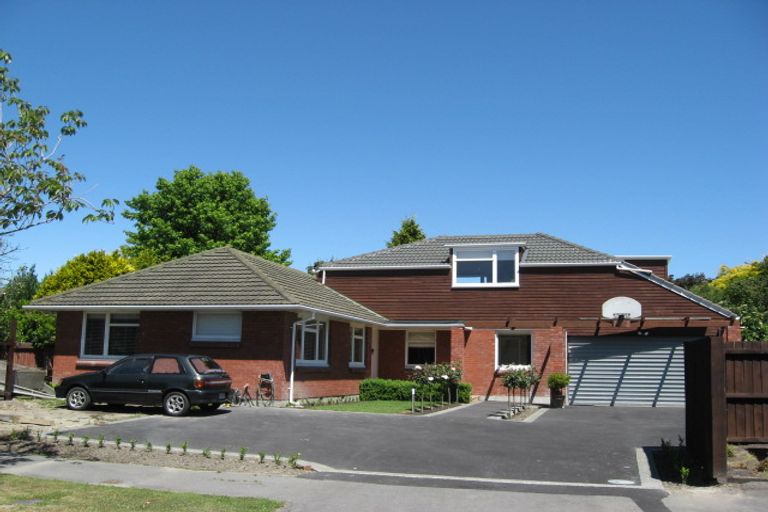 Photo of property in 4 Elwyn Place, Avonhead, Christchurch, 8042