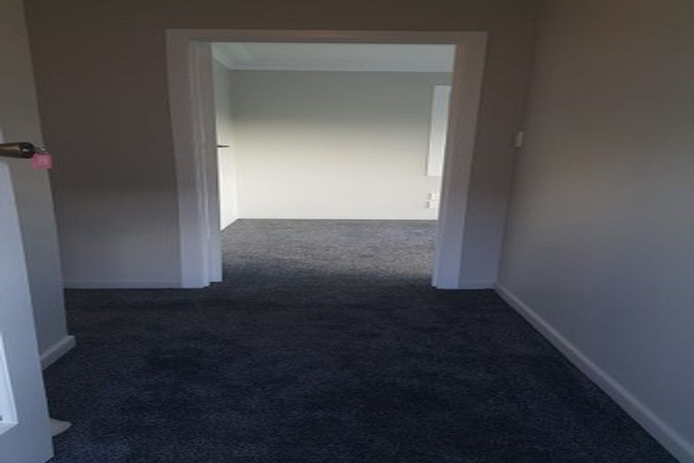 Photo of property in 1/15 Kayeleen Place, Cockle Bay, Auckland, 2014
