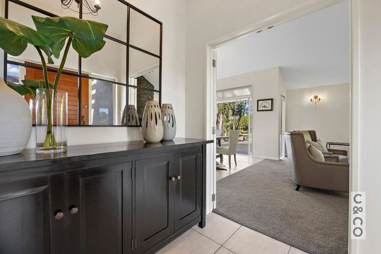 Photo of property in 832 Old North Road, Waimauku, 0882