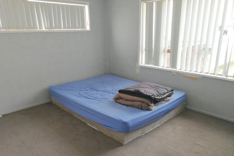 Photo of property in 43 Catkin Crescent, Papatoetoe, Auckland, 2025