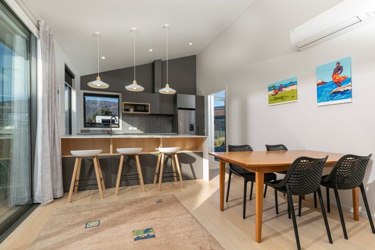 Photo of property in 11 Cleland Close, Wanaka, 9382