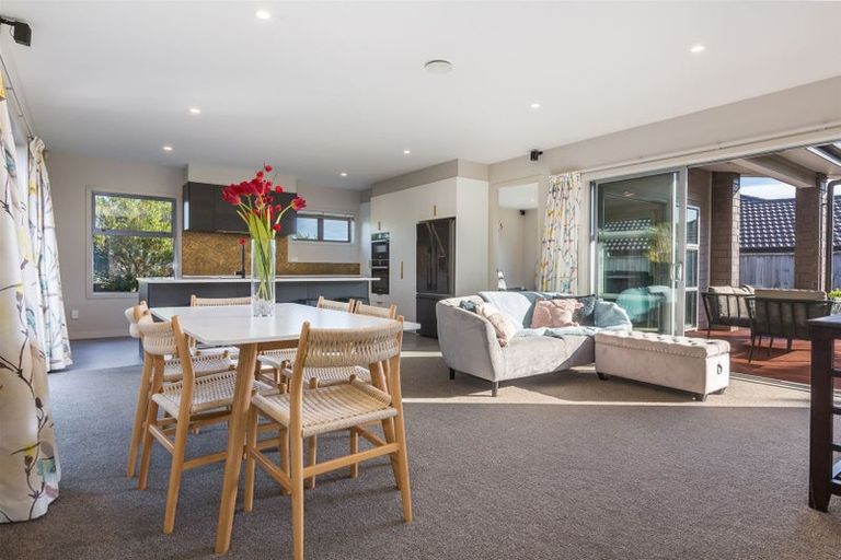 Photo of property in 29 Kaimai Place, Aotea, Porirua, 5024