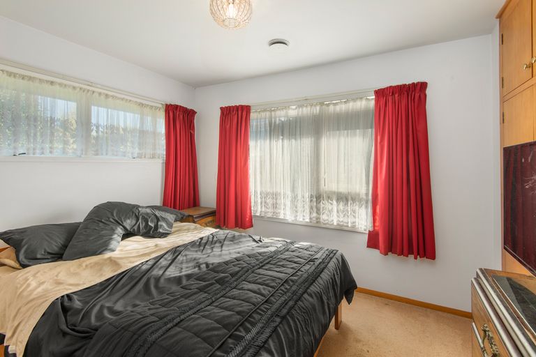 Photo of property in 50 Denise Crescent, Hornby, Christchurch, 8042