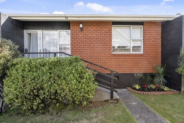 Photo of property in 1/58 Paynters Avenue, Strandon, New Plymouth, 4312