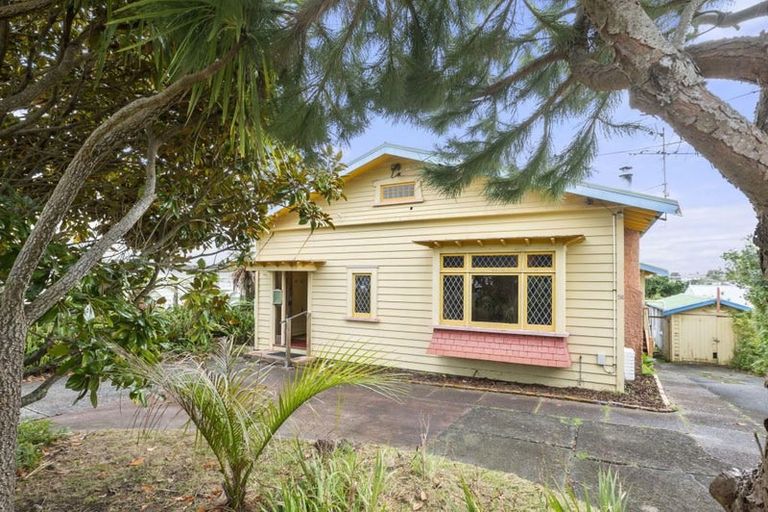 Photo of property in 56 Aramoana Avenue, Devonport, Auckland, 0624