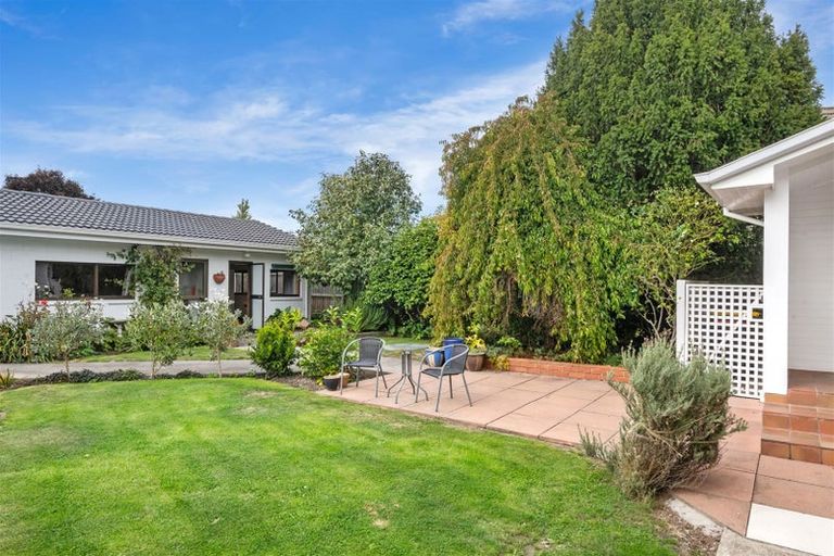 Photo of property in 19 Joyce Crescent, Ilam, Christchurch, 8041