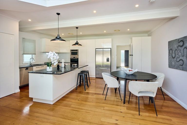 Photo of property in 7 Fairfield Avenue, Fairfield, Lower Hutt, 5011