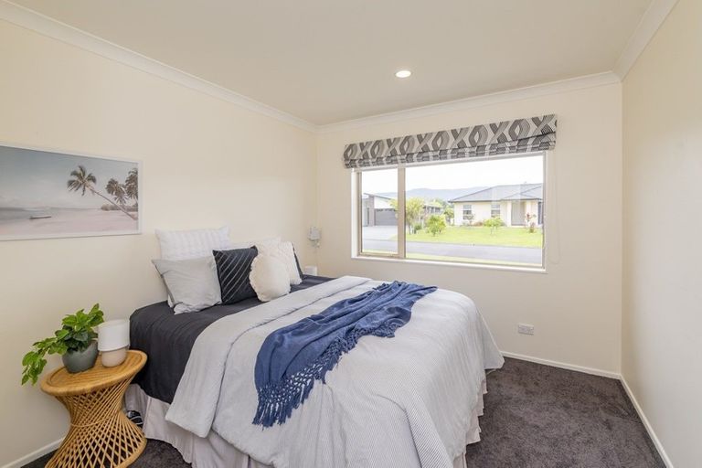 Photo of property in 16 Dal Din Drive, Otaki, 5512