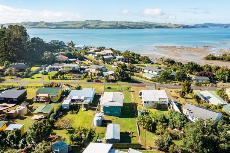 Photo of property in 25 Ngatoto Road, Tinopai, Matakohe, 0593