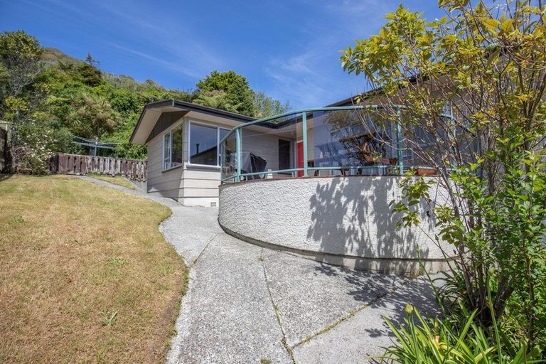 Photo of property in 15 Nolan Crescent, Karoro, Greymouth, 7805