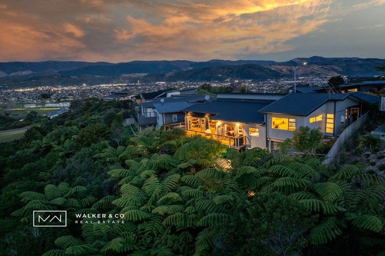Photo of property in 20 Cosgrove Rise, Riverstone Terraces, Upper Hutt, 5018