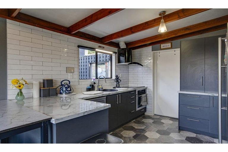 Photo of property in 8 Roslyn Terrace, West End, Timaru, 7910