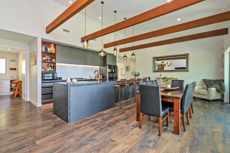 Photo of property in 1 Te Roera Drive, Taradale, Napier, 4112