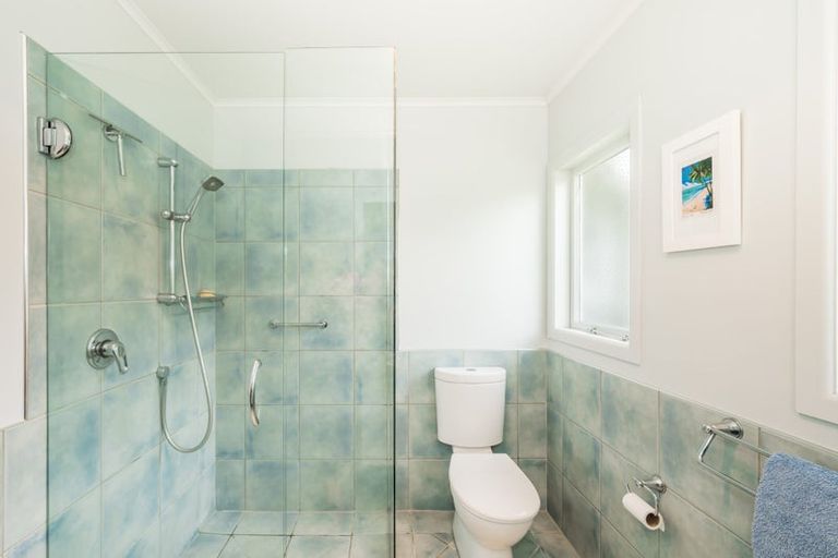 Photo of property in 5 Winara Avenue, Waikanae, 5036