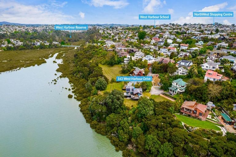 Photo of property in 163 West Harbour Drive, West Harbour, Auckland, 0618