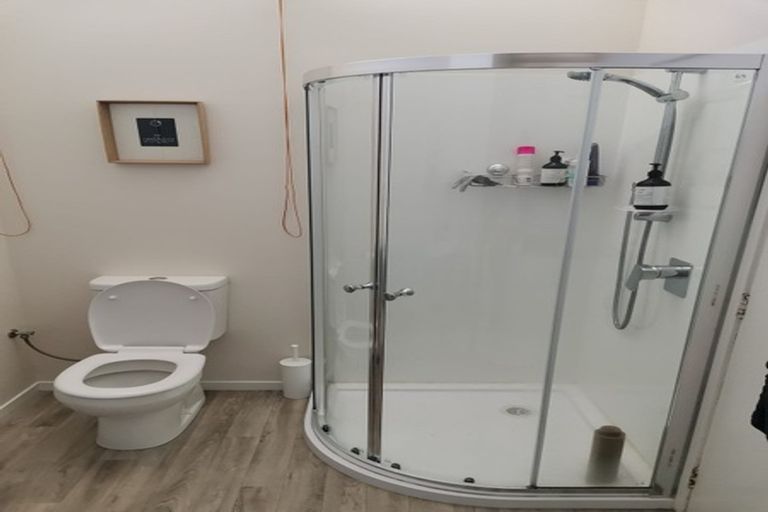 Photo of property in 85e Stottholm Road, Titirangi, Auckland, 0604