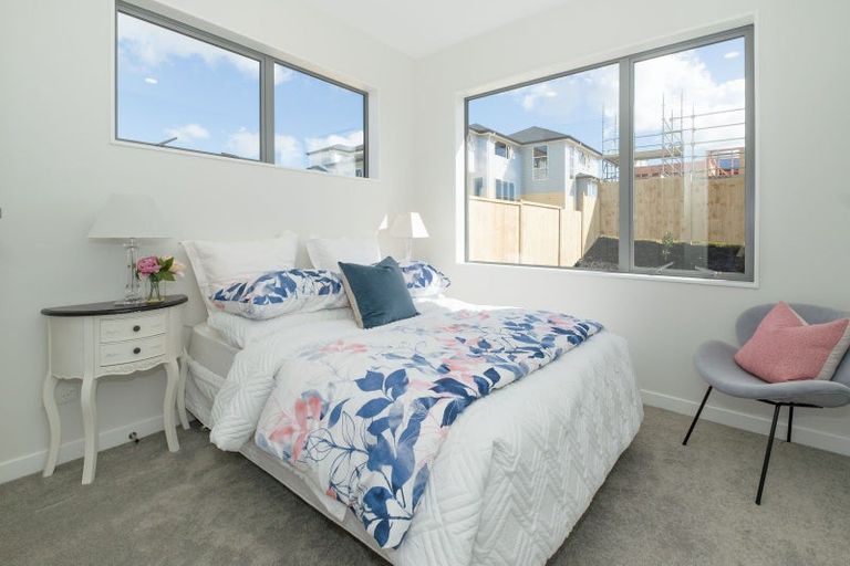 Photo of property in 133a Sunset Road, Totara Vale, Auckland, 0632