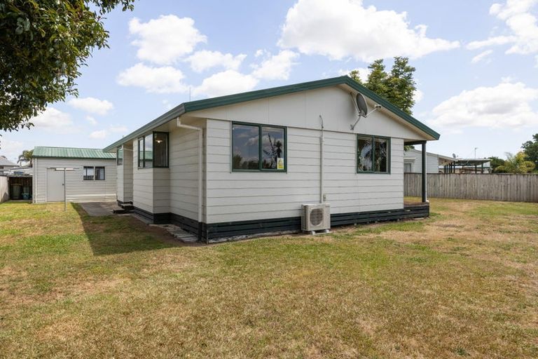 Photo of property in 16 Myrlene Place, Nawton, Hamilton, 3200