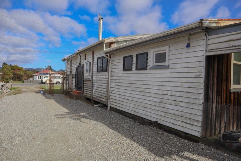 Photo of property in 9 Ohau Street, Dobson, Greymouth, 7805