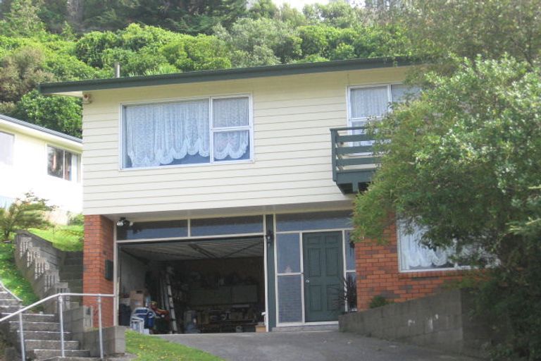 Photo of property in 9 Randolph Road, Crofton Downs, Wellington, 6035