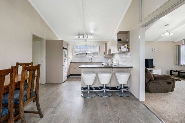 Photo of property in 23 Tania Crescent, Western Heights, Rotorua, 3015