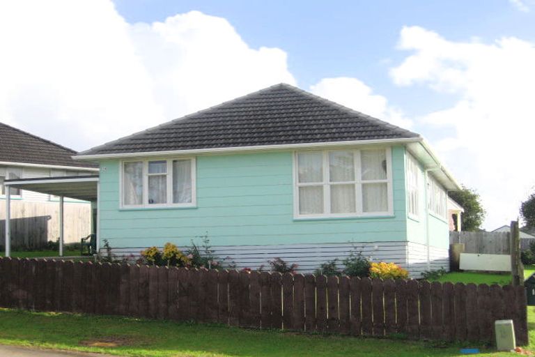 Photo of property in 12 Middlemore Crescent, Papatoetoe, Auckland, 2025