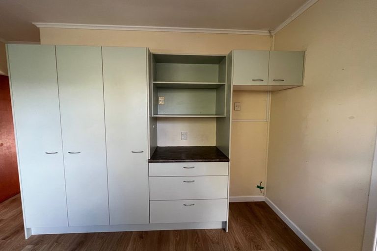 Photo of property in 9 Lewis Road, Pakuranga, Auckland, 2010