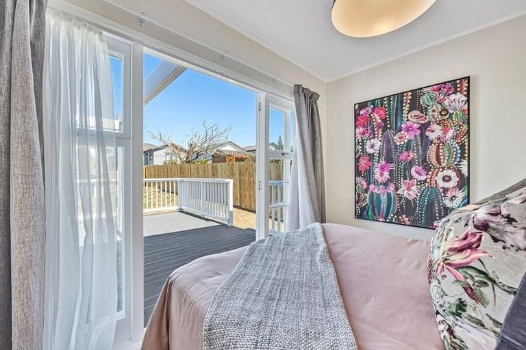 Photo of property in 29 Leaver Place, Weymouth, Auckland, 2103