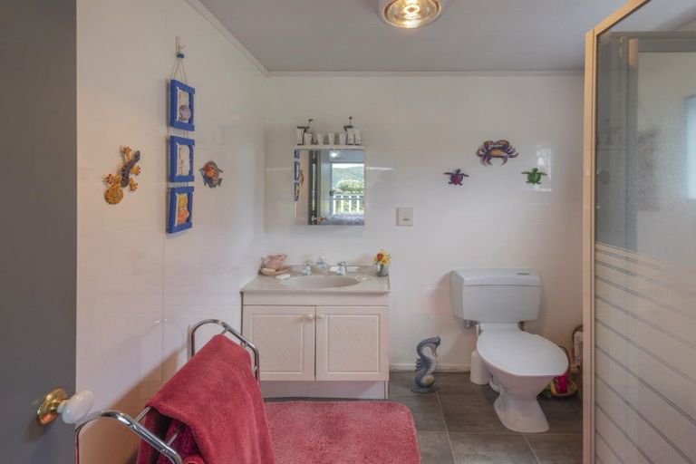 Photo of property in 29 Ranui Crescent, Khandallah, Wellington, 6035