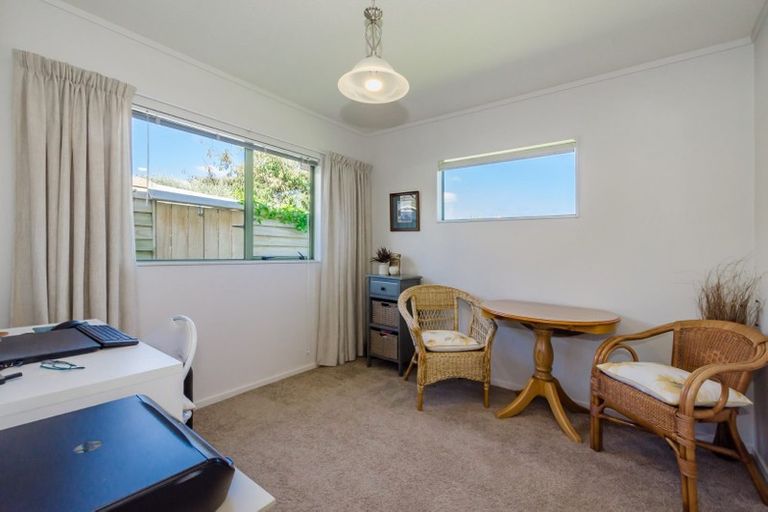 Photo of property in 6 Beachwater Grove, Paraparaumu Beach, Paraparaumu, 5032