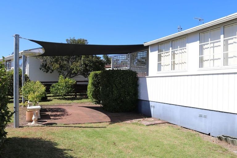 Photo of property in 7a Litchfield Place, Clarks Beach, 2122