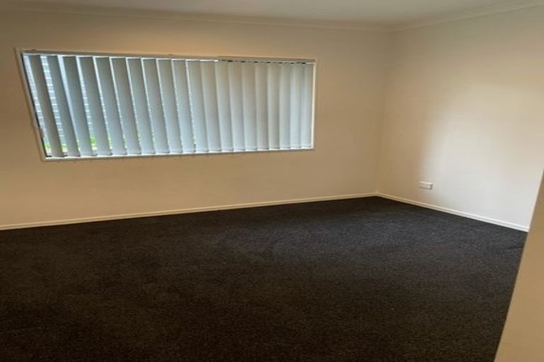 Photo of property in 281a Don Buck Road, Massey, Auckland, 0614