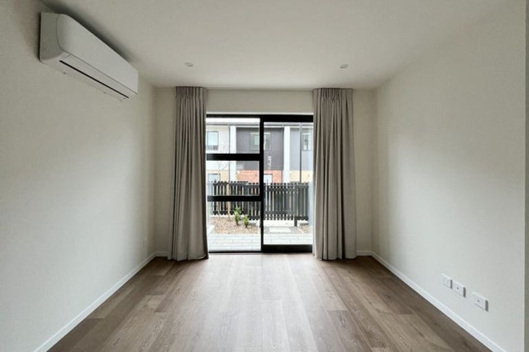 Photo of property in 7/476 West Coast Road, Glen Eden, Auckland, 0602