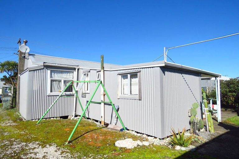 Photo of property in 11 Bright Street, Westport, 7825