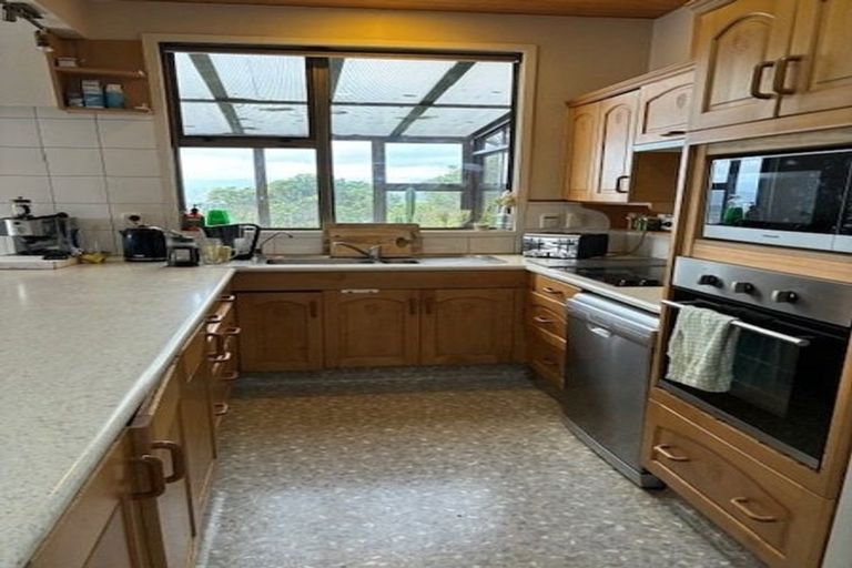 Photo of property in 95 Mills Road, Brooklyn, Wellington, 6021