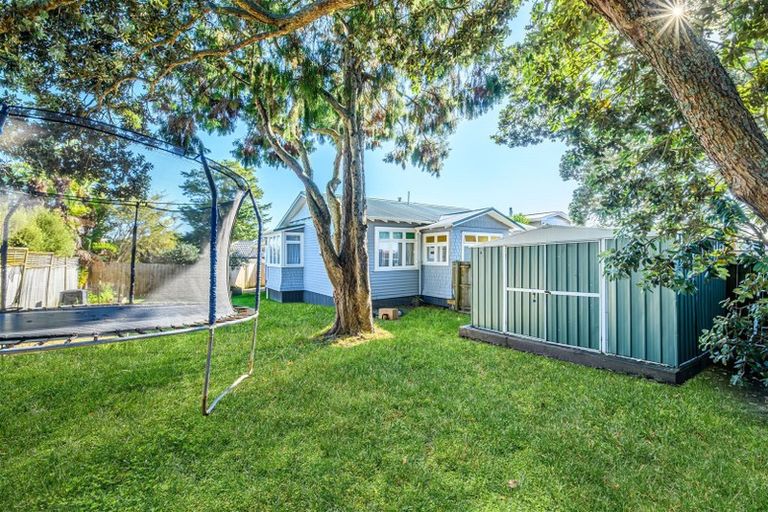 Photo of property in 67 Sturges Road, Henderson, Auckland, 0612