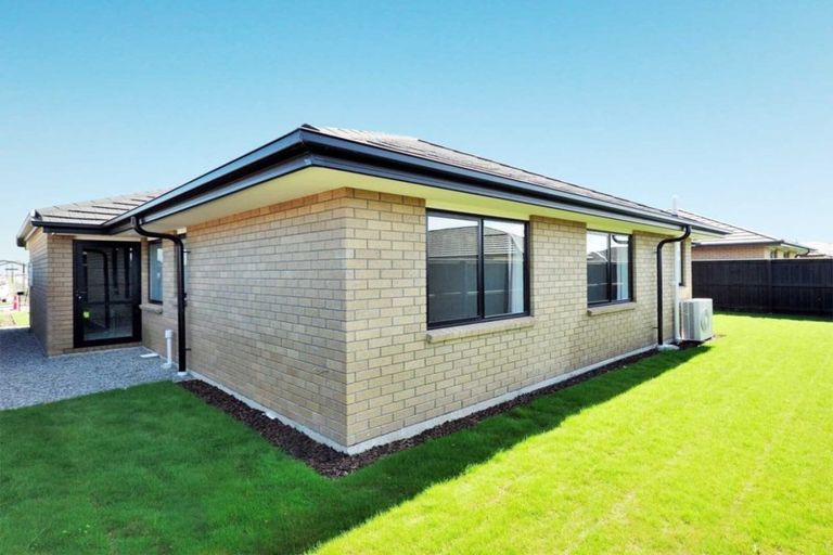 Photo of property in 32 Wallingford Crescent, Rolleston, 7615