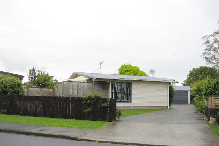 Photo of property in 40 Sunnypark Avenue, Rosehill, Papakura, 2113