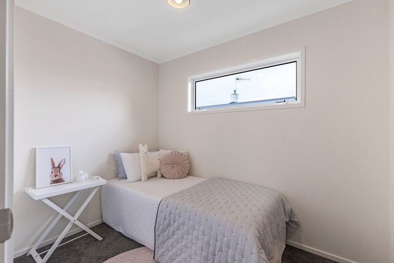 Photo of property in 18 Kaituna Street, Milson, Palmerston North, 4414