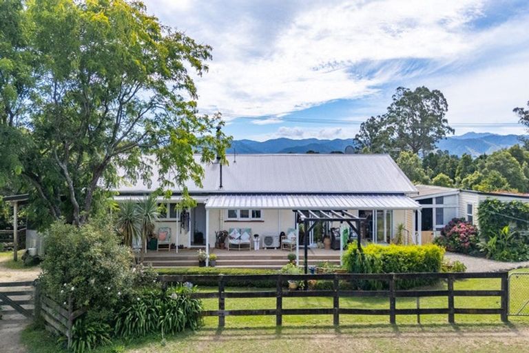 Photo of property in 167 Lincoln Road, Carterton, 5713