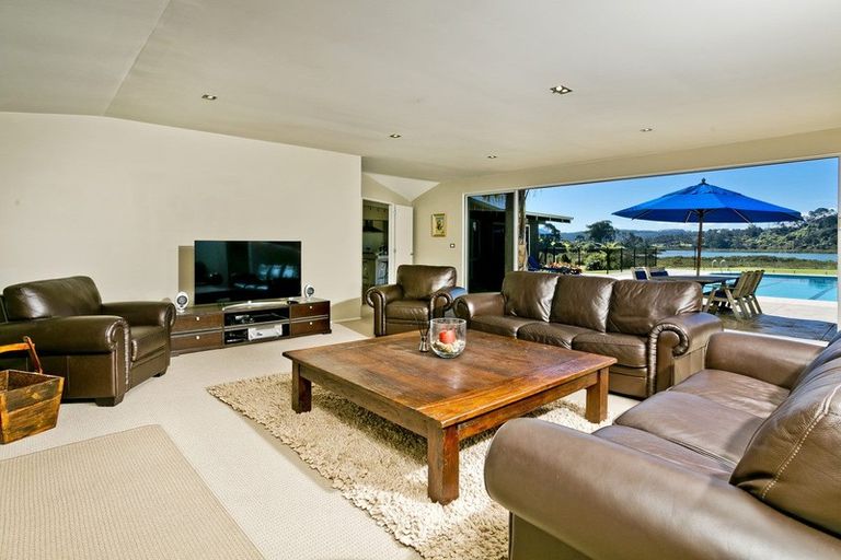 Photo of property in 20 Bristol Road, Whenuapai, Auckland, 0618