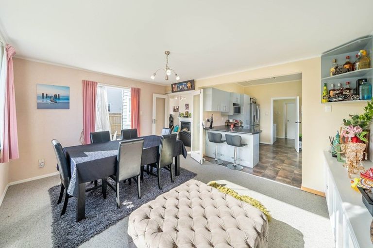 Photo of property in 68 Churton Crescent, Taita, Lower Hutt, 5011