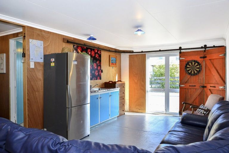 Photo of property in 73 Fortescue Street, Mahia, Nuhaka, 4198