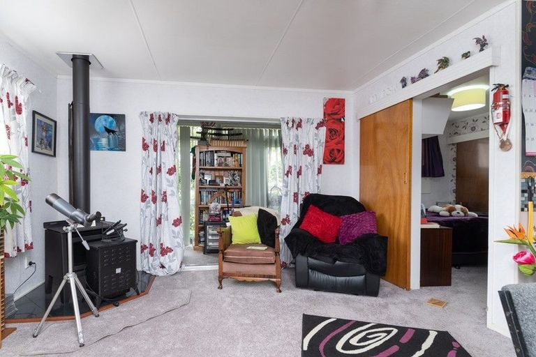 Photo of property in 16 Fergusson Street, Solway, Masterton, 5810