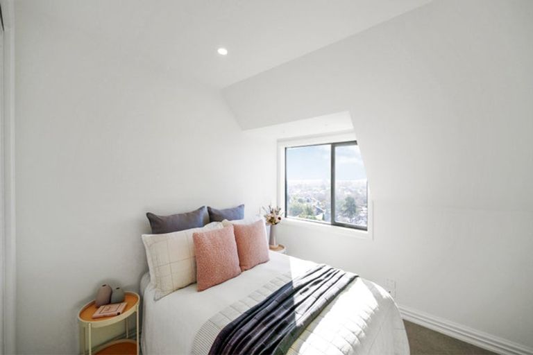 Photo of property in 24 Nehru Place, Cashmere, Christchurch, 8022